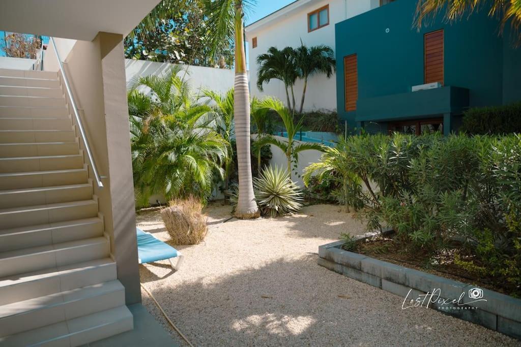 Goudhaen Luxury Private Apartments Jan Thiel Beach Exterior photo